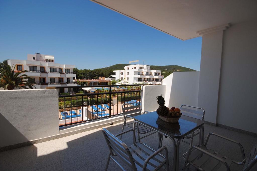 Casa Luis Apartments Santa Eularia des Riu Bilik gambar
