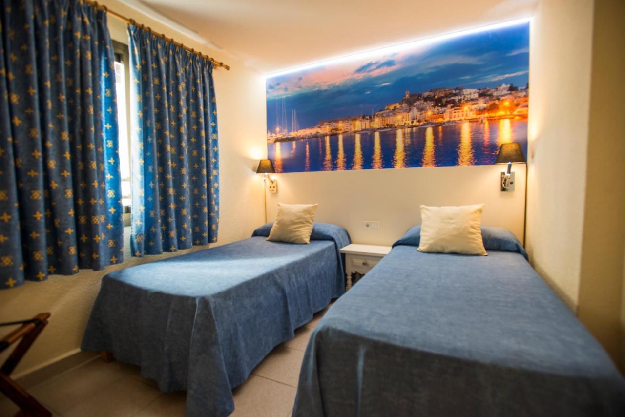 Casa Luis Apartments Santa Eularia des Riu Luaran gambar